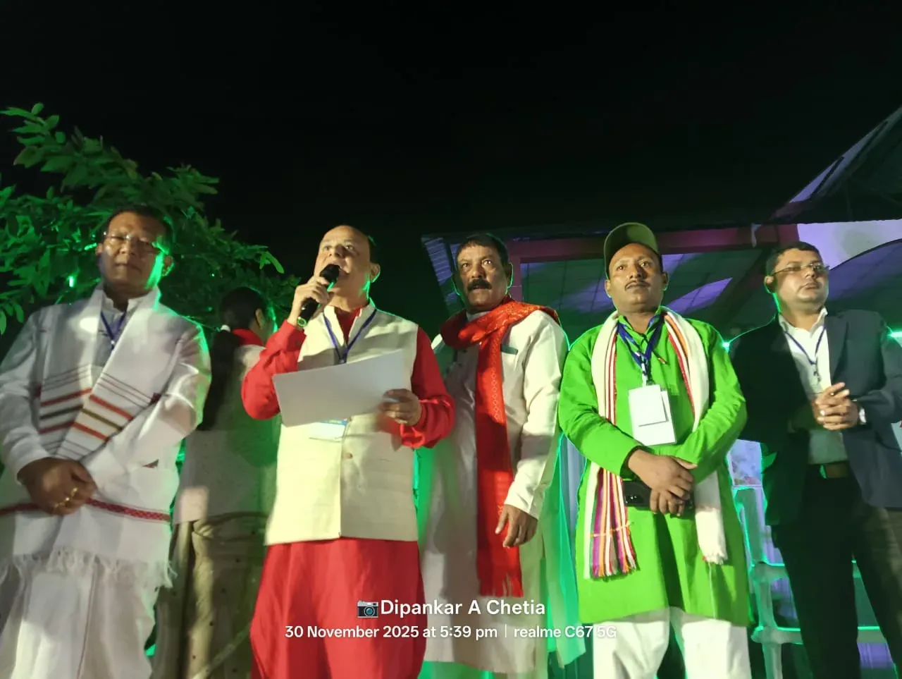 মঞ্চত আলো-পোহৰৰ বিশেষ প্ৰস্তুতি